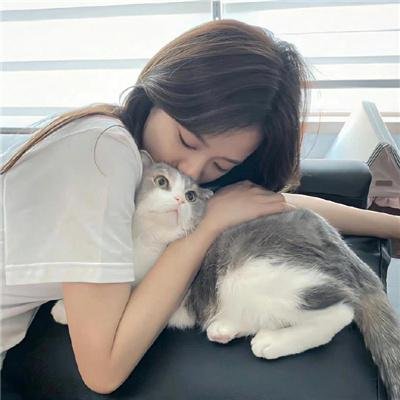 女孩爱跑步